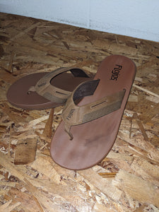 Men's Flojos thong sandals, brown, size 10